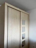 Kleiderschrank mit Schwebetüren