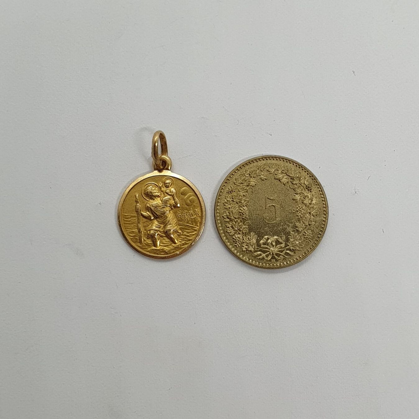 Ciondoli: Echt 18K Gold - Jesus/Auto Anhänger – Usato da Luzern venduto da Goldhaus-Luzern 2