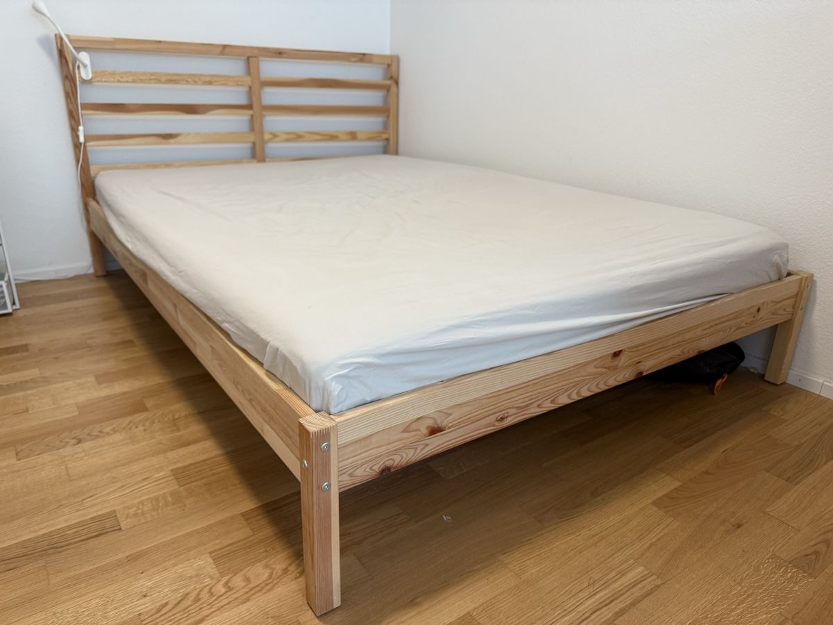 Letti: IKEA Bed + Mattress. GOOD CONDITION!! – Nuovo (secondo la descrizione) da Zürich venduto da jak_lqj2 2