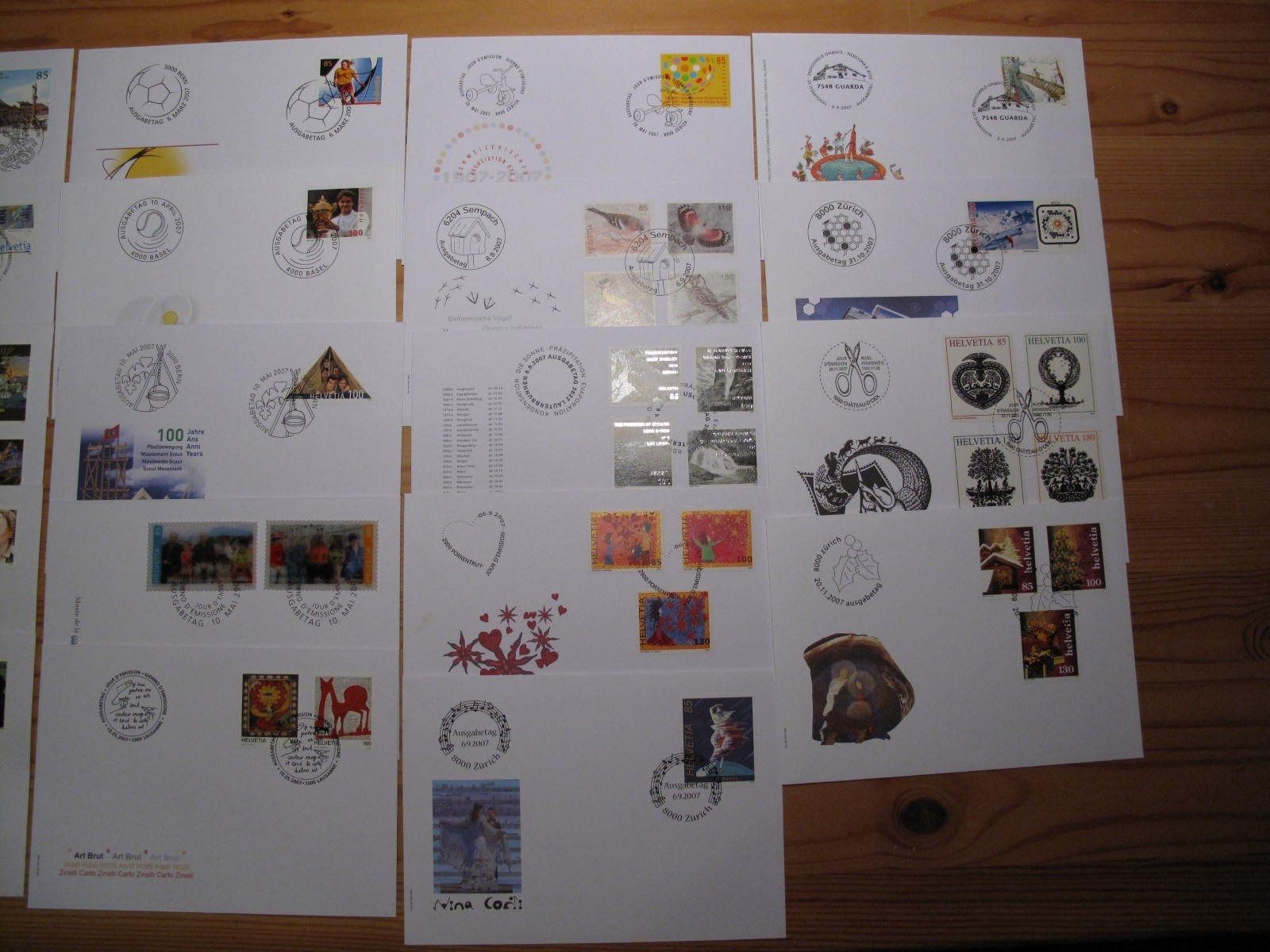 Tutti i francobolli: Schweiz FDC 2007 19 stück – Usato da Wil SG venduto da fva01 2