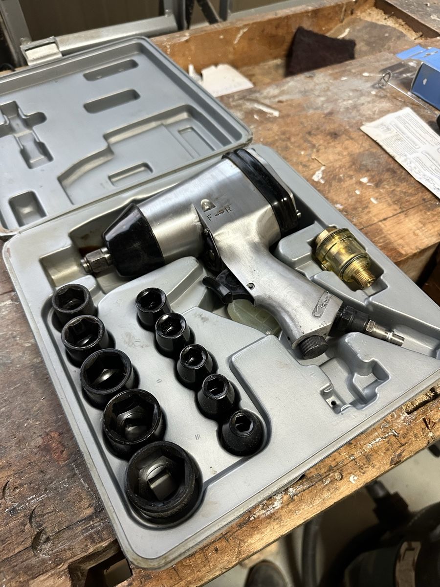 Tous les outils: Luftdruckschlagschrauber 1/2 – D'occasion à Bremgarten AG par Vin_t55b