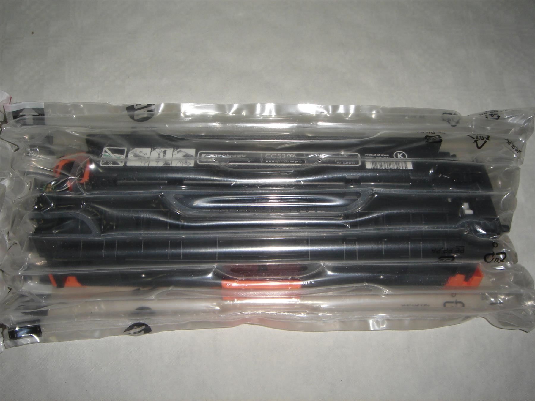 Hewlett Packard Cartucce per stampanti & toner: HP 304A Black CC530A – Nuovo (secondo la descrizione) da Lommiswil venduto da Upa