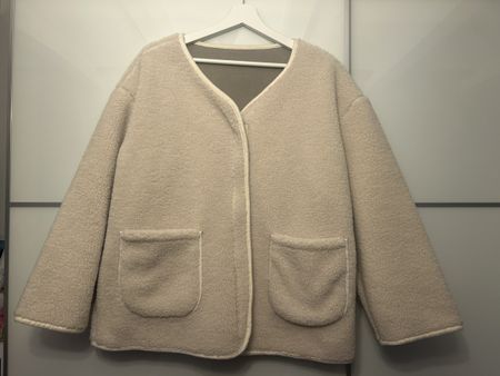beige Flauschjacke Gr. M
