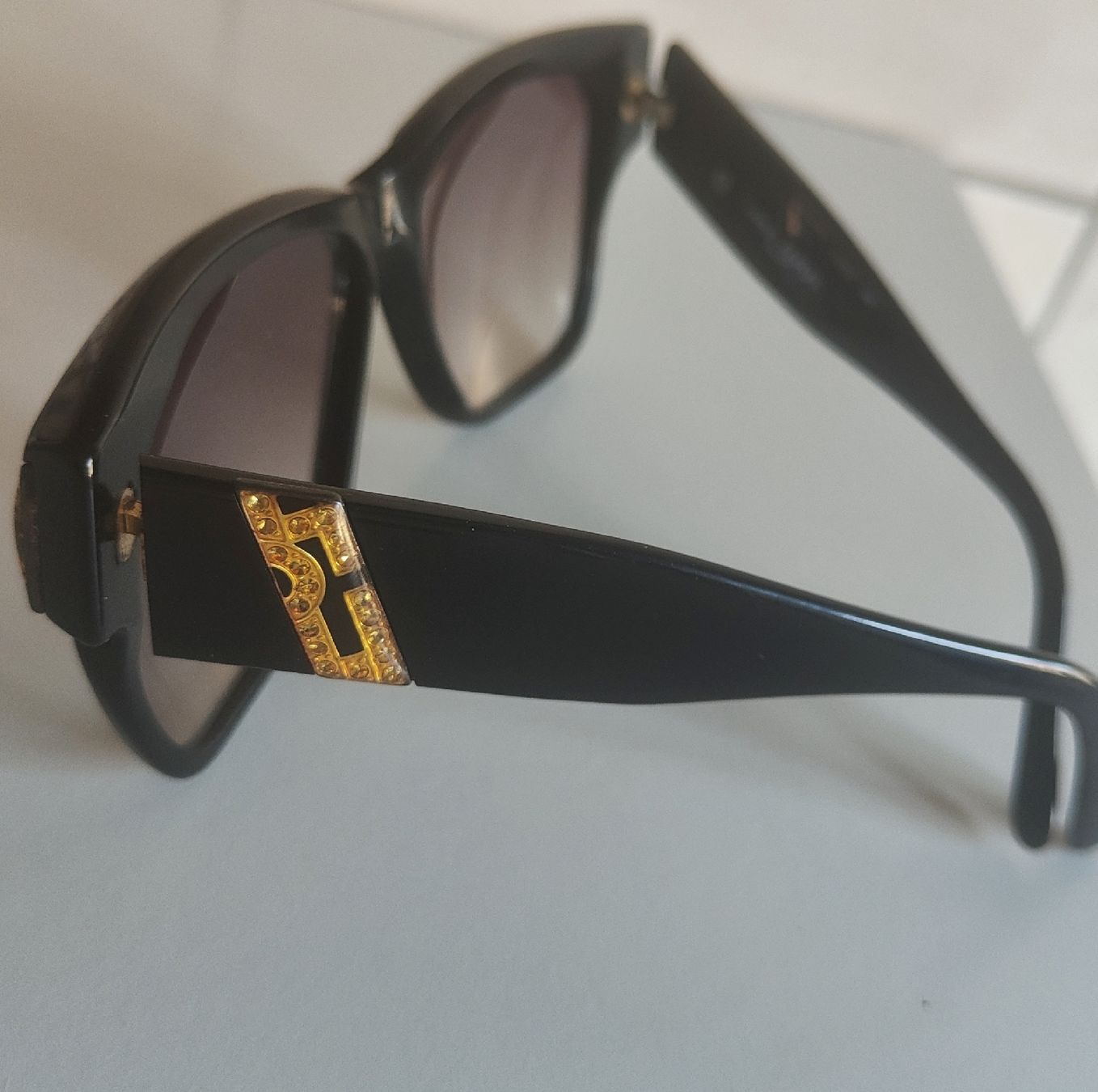 Occhiali & Lenti: Lunettes de soleil de collection Charles Jourdan – Usato da Biel/Bienne venduto da notfun 3