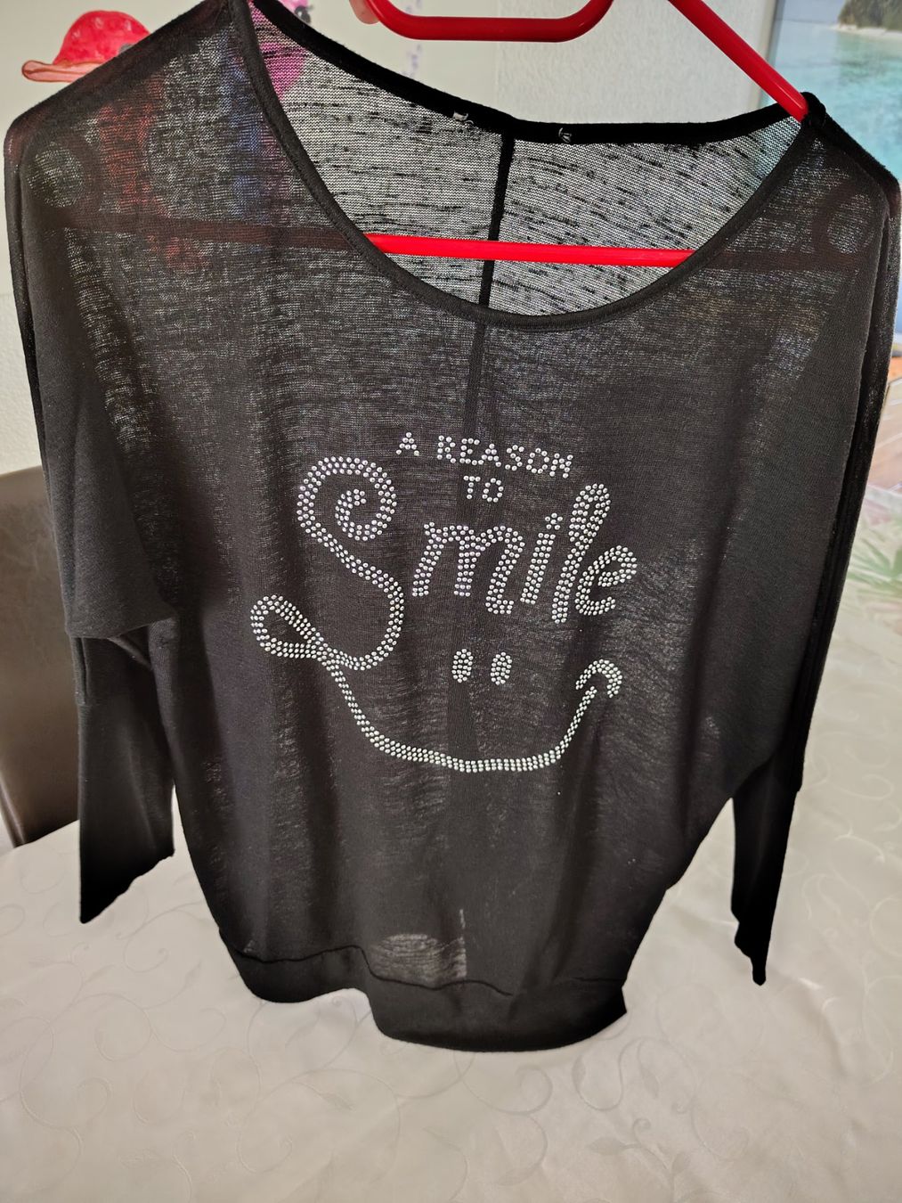 T-shirt: schwarzes Shirt mit Glitzer Smile Gr M – Nuovo (secondo la descrizione) da Brüttisellen venduto da kikaninchen79 1