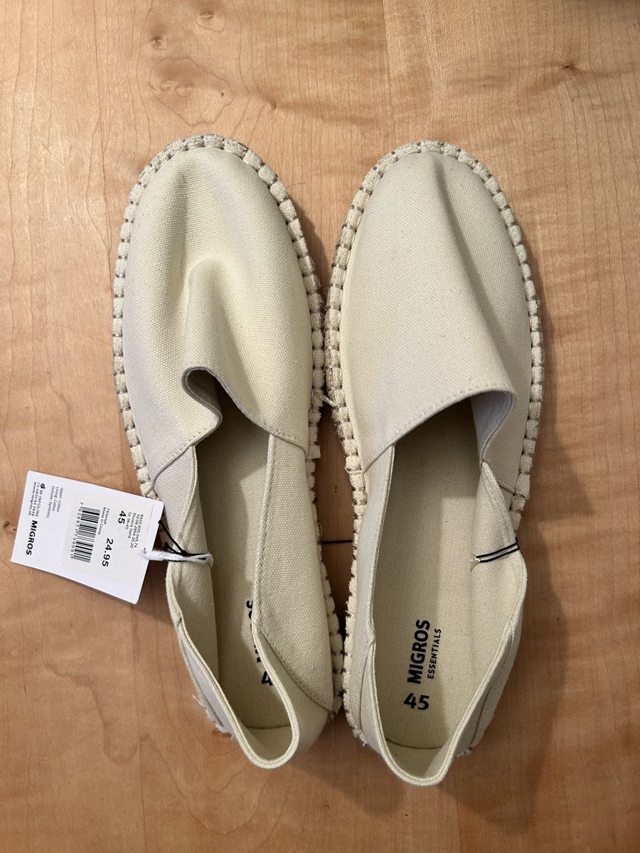 Chaussures hommes: Neue Espadrilles (Gr. 45) – Neuf avec emballage d'origine à Basel par enfantdor