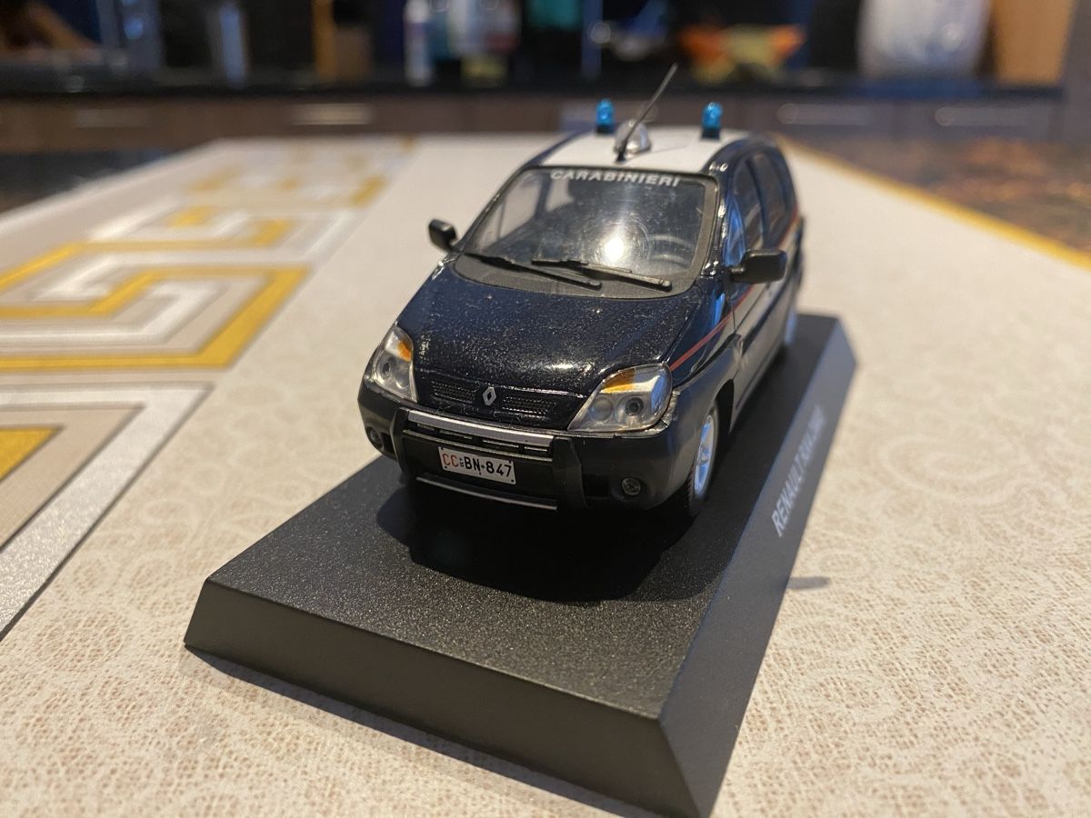 Renault Voitures modèles: Renault RX4 2003 Carabinieri  – D'occasion à St. Margrethen SG par Alfista_159 2