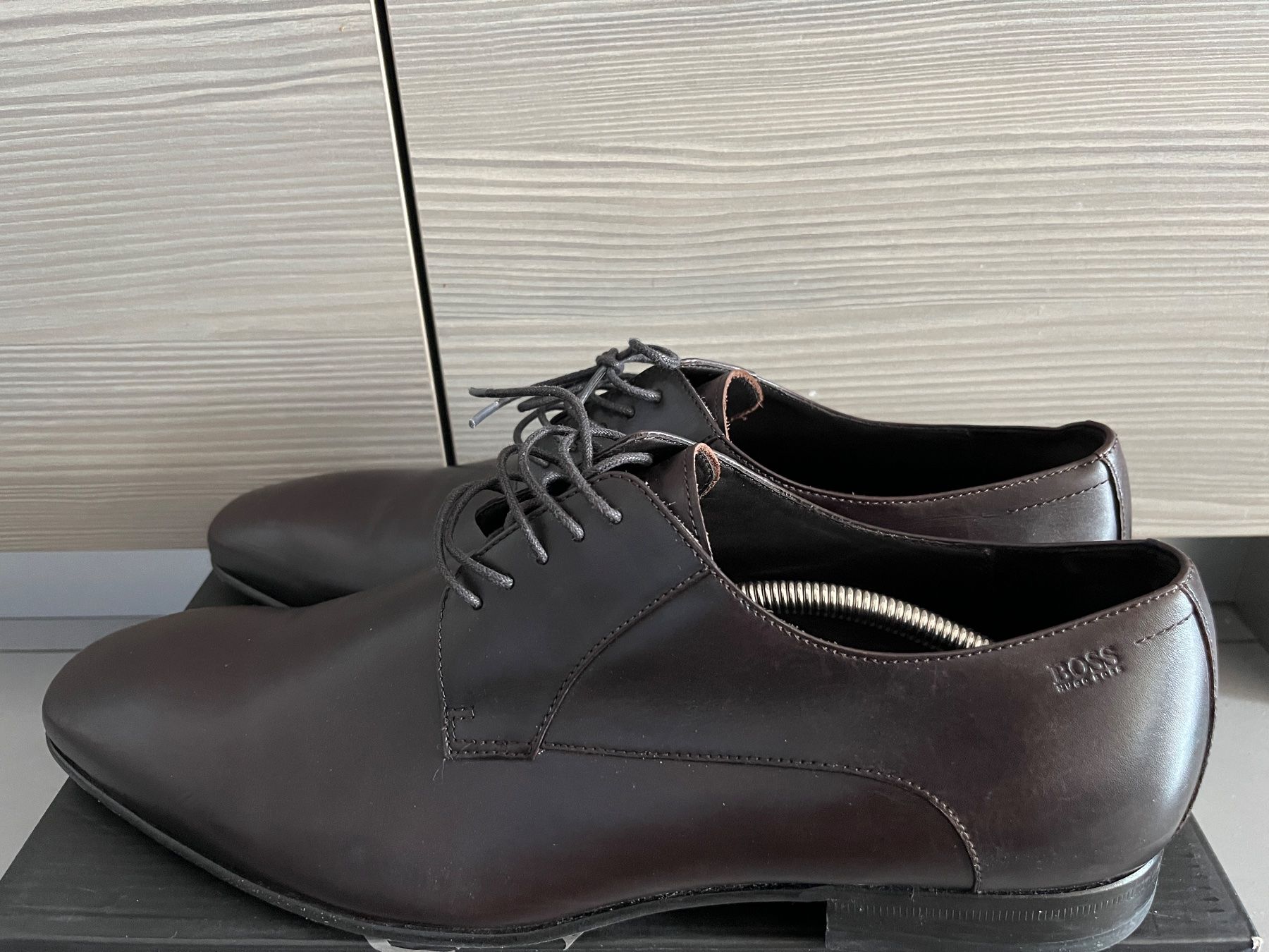 Hugo Boss Herrenschuhe: Elegante Hugo BOSS Schuhe, Grösse 45 – Gebraucht aus Sierre von black.box 1