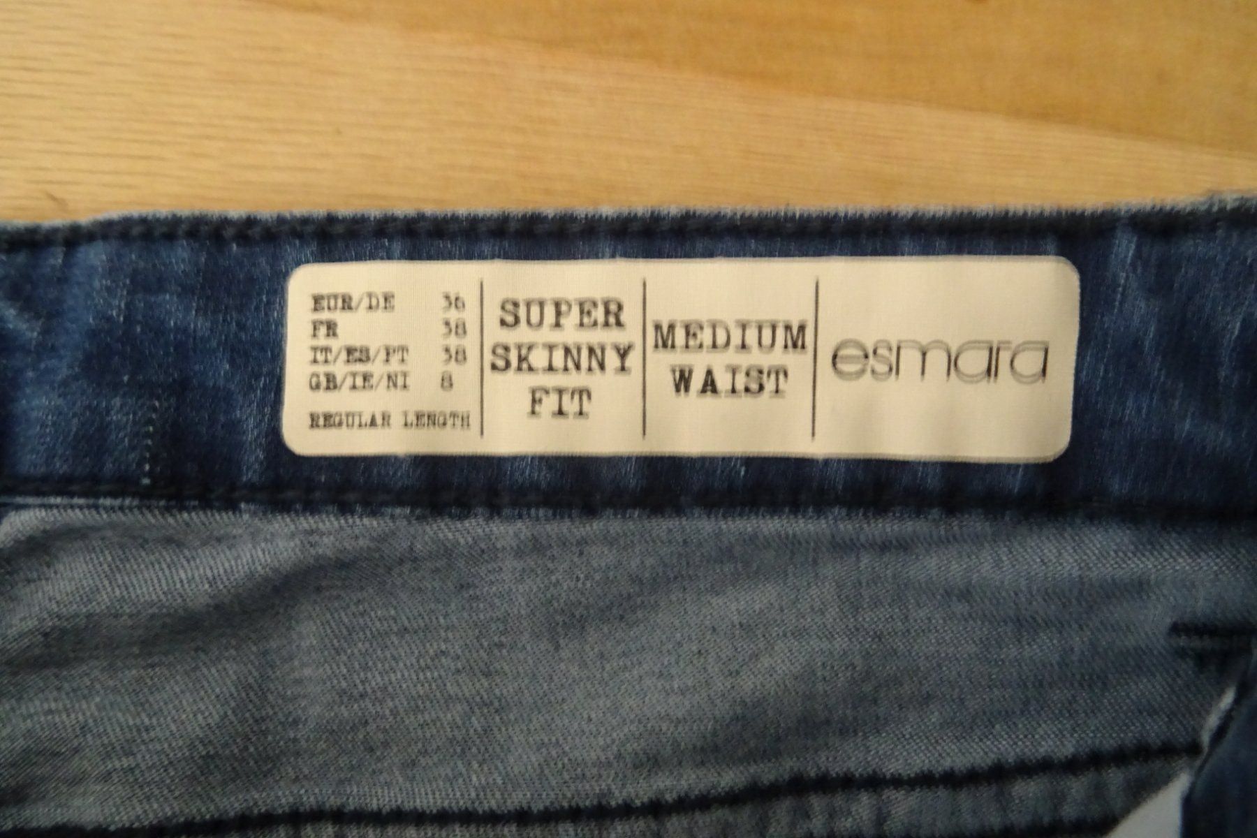 Pantaloni: neu: Super Skinny Fit, Gr. 36 – Nuovo (secondo la descrizione) da Urtenen-Schönbühl venduto da Chaeppeler 1
