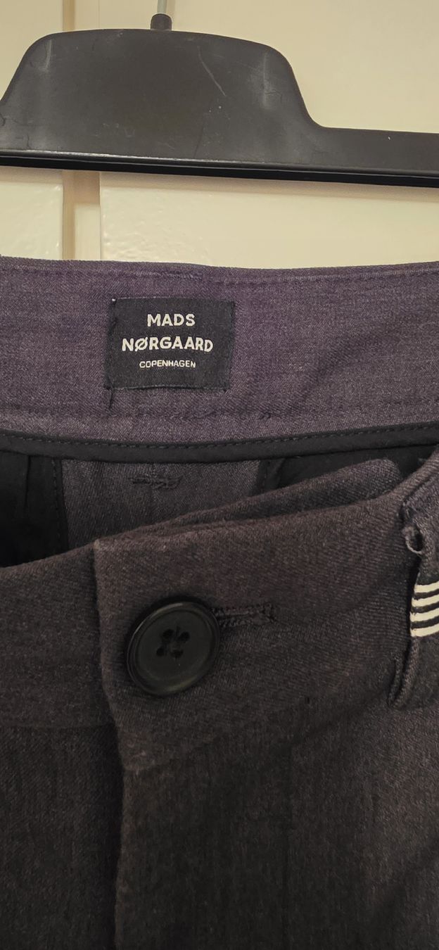Mads Nørgaard Pantaloni: MADS NORGAARD Männer Stoffhose Gr. 28 – Usato da Flawil venduto da Heartbreaker 1