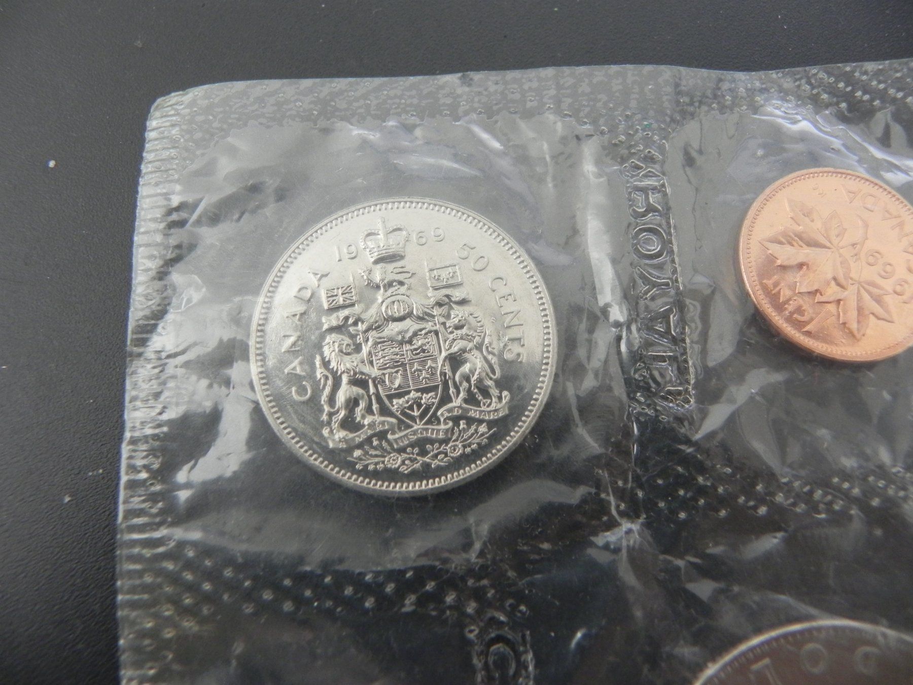 Tutti le monete: Original Münzenset - Mintset- Canada 1969 Proof – Nuovo e nell'imballaggio originale da Biel/Bienne venduto da Gogolozi 2