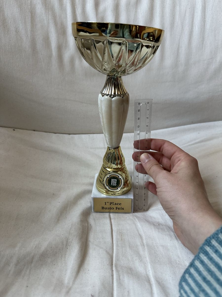 Sonstiges zum Sammeln & Seltenes: Goldener Pokal – Gebraucht aus Basel von ari_f26x 1