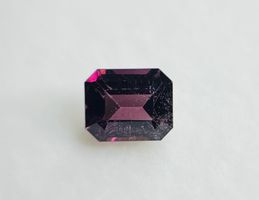 Natürlicher Spinell aus Tansania – 1.00 ct –  Purpurrot