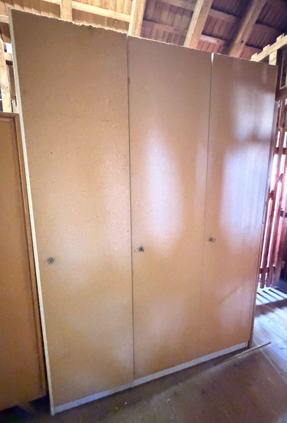 Schränke: Schrank – Gebraucht aus Zürich von dwhasler