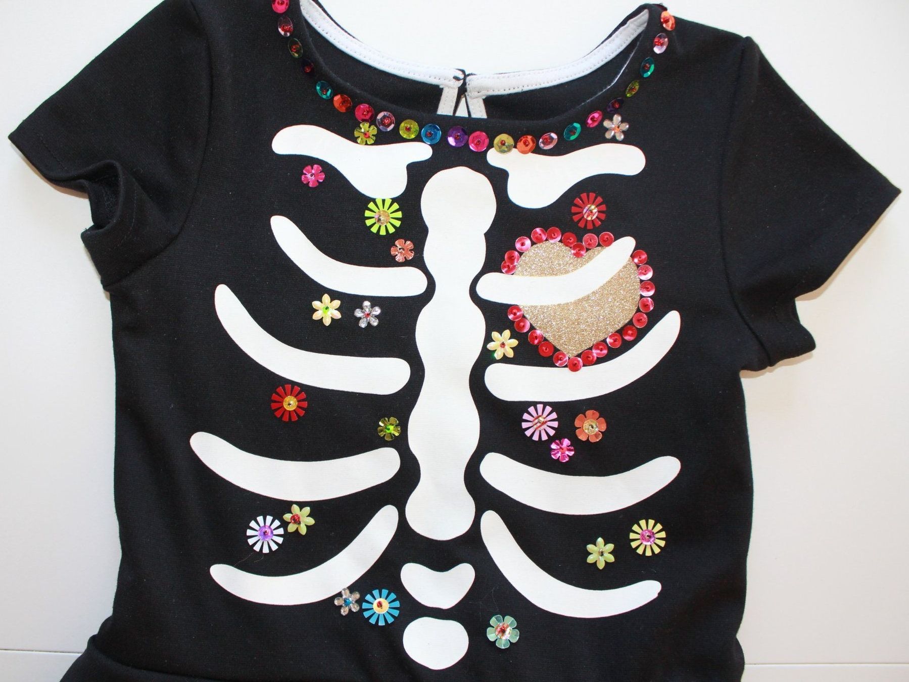 Kostüme: Costume squelette / Skelett t. 4 - 6 ans – Gebraucht aus Peseux von CoolShoping 4