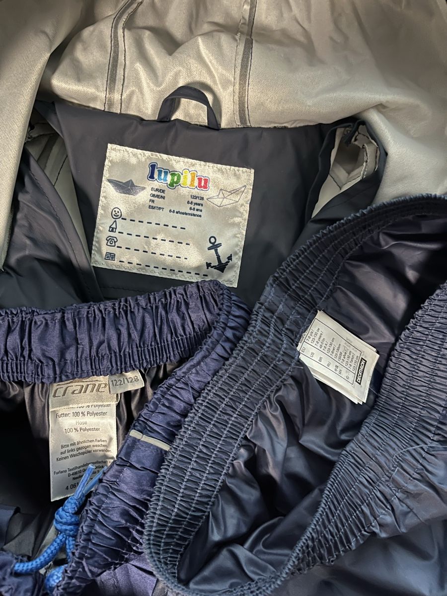 Kleiderpakete: Regenjacke und -Hosen Gr. 122-128 – Gebraucht aus Rottenschwil von gle81 5
