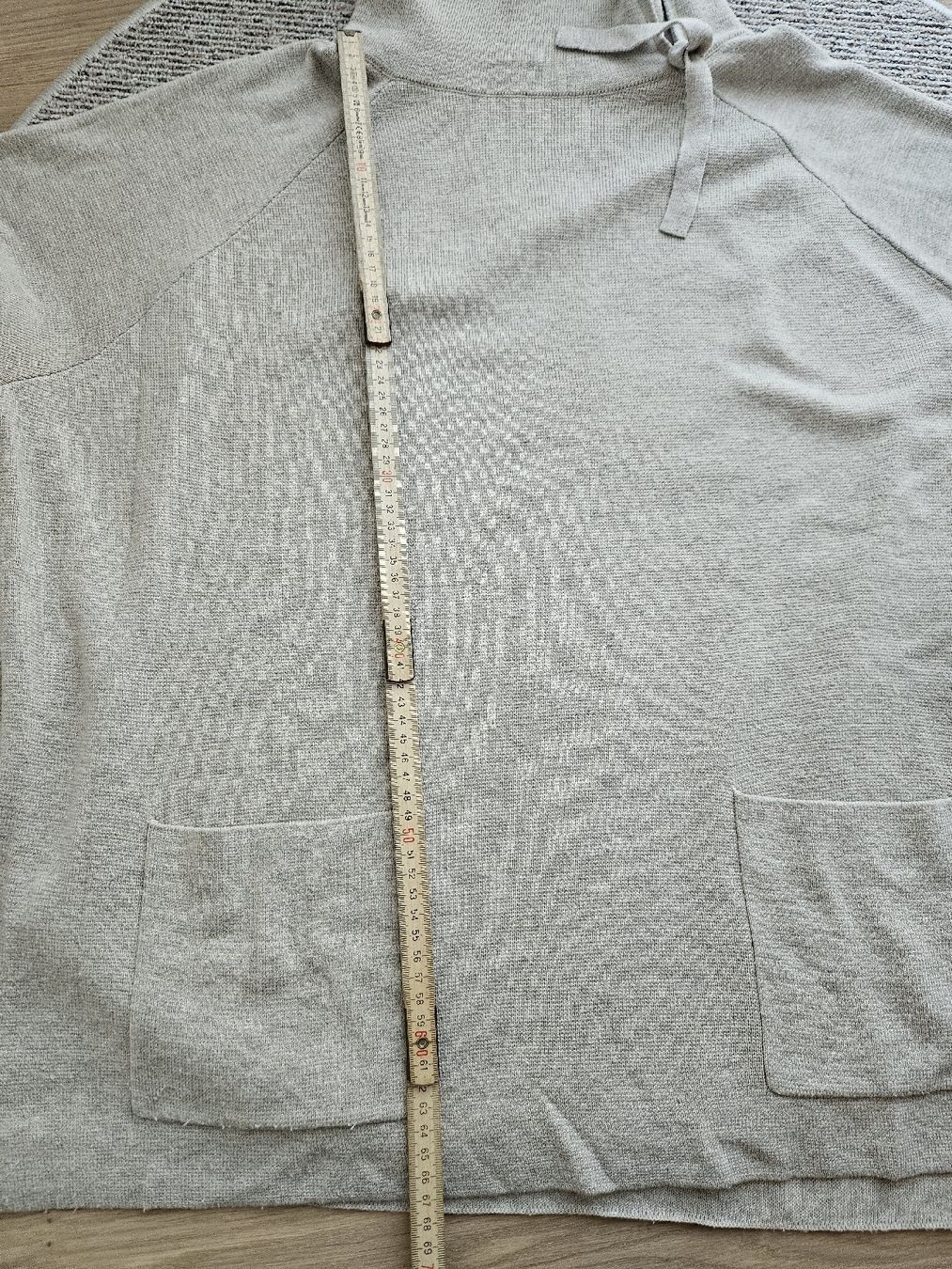 Pullover & Sweatshirts: langer Pullover mit Kragen 42/44/46 beige – Gebraucht aus Allschwil von na.wi.90 5
