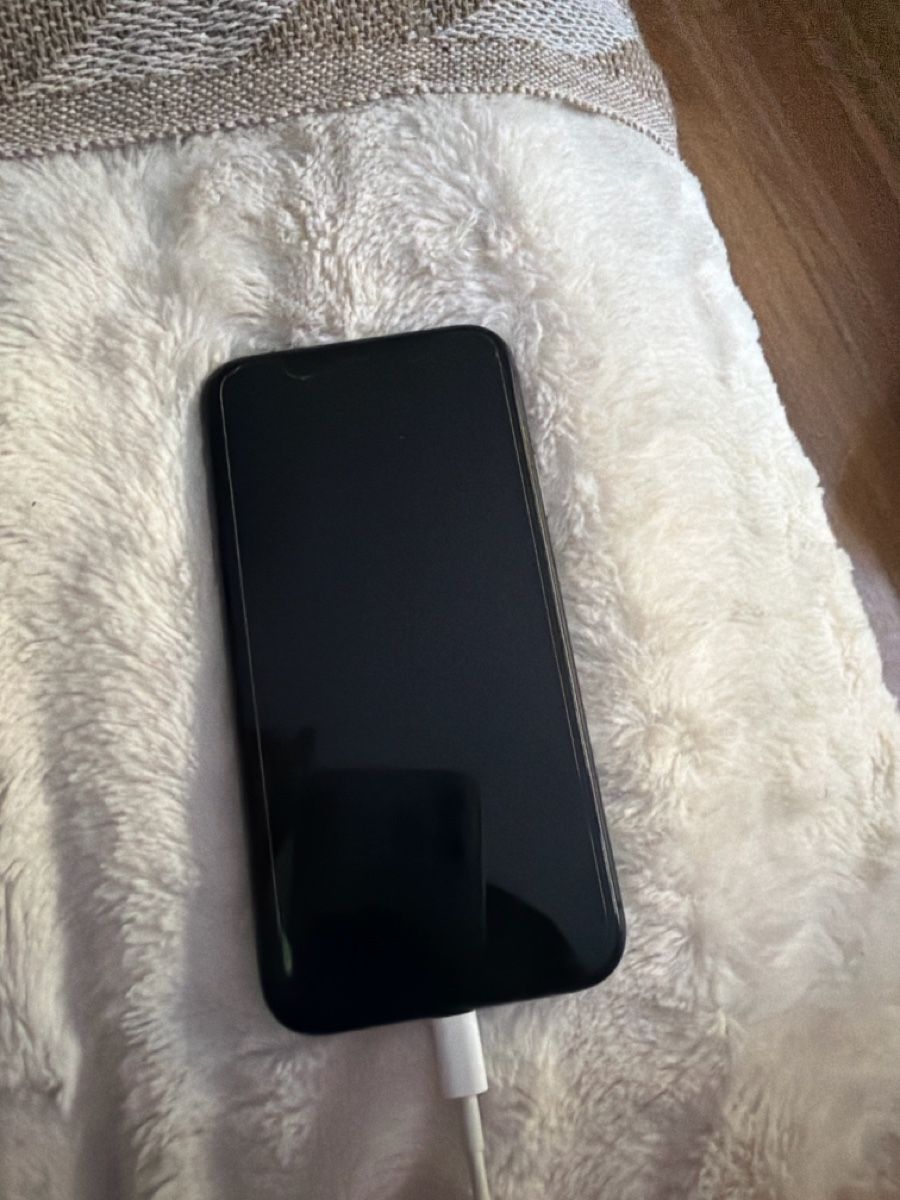 Apple Handys / Smartphones: iPhone 11 noir  – Gebraucht aus Le Locle von Mayd_h 2