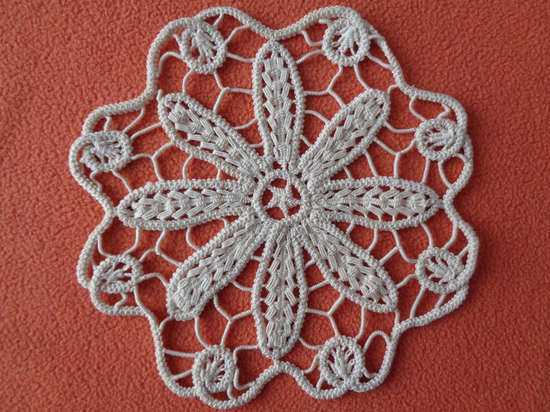 Sottobicchieri: Spitzen Makramee - Handarbeit –3 Deckeli – Usato da Chur venduto da omonia 2