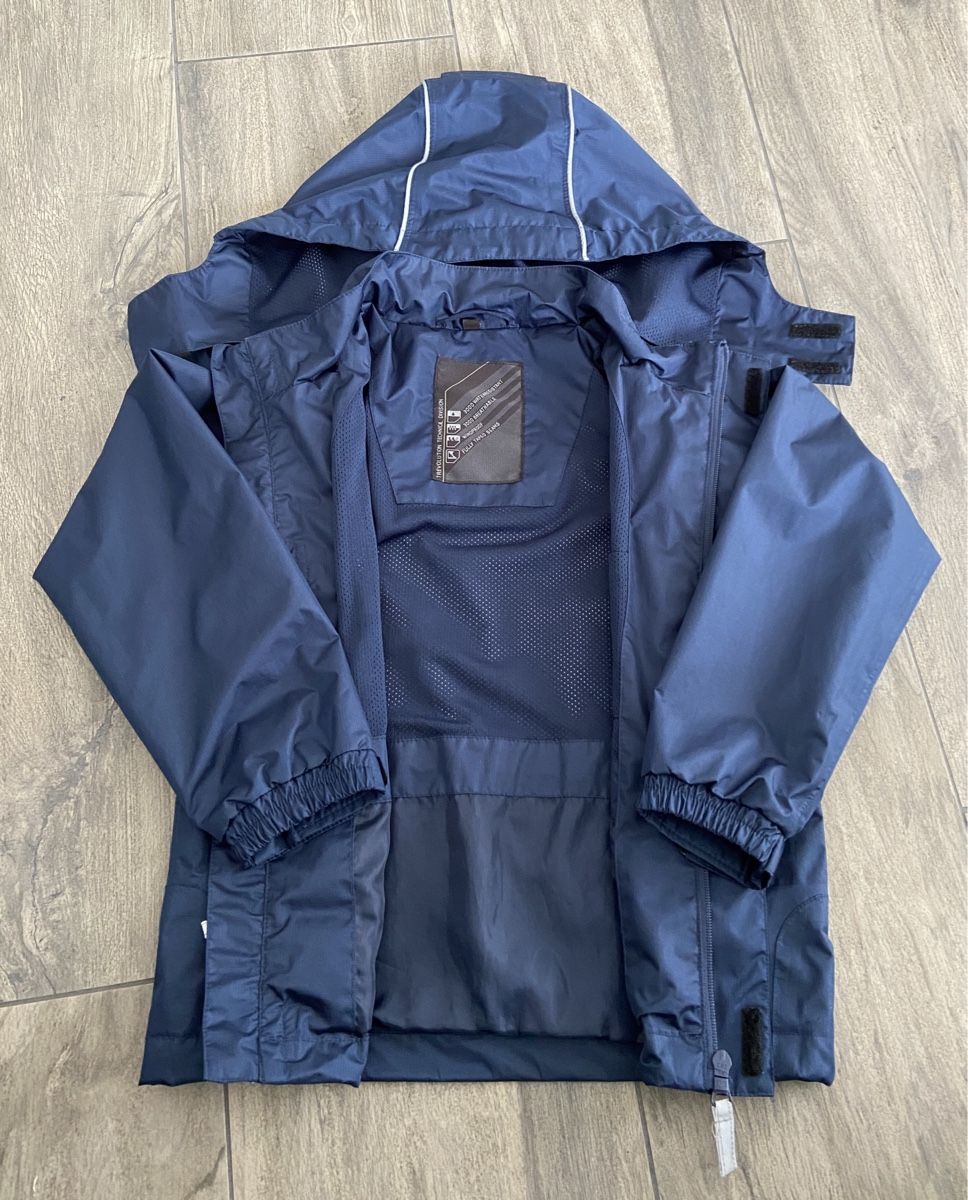 Trevolution Giacche & Cappotti: Trevolution Regenjacke - Grösse 110 – Usato da Pfäffikon ZH venduto da Mihu79 1