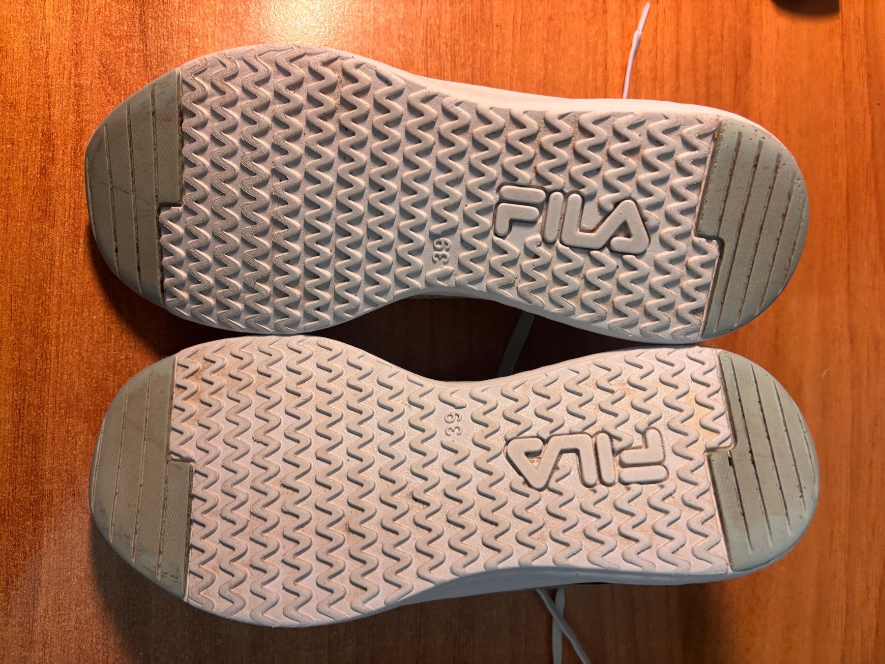 Fila Scarpe da uomo: FILA 39 bon état confort – Usato da Fétigny venduto da deltafire3 3