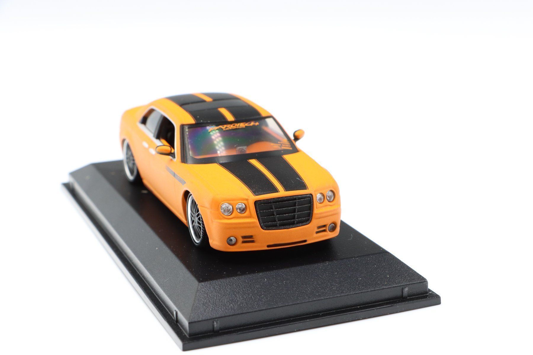 Chrysler Modellini d'auto: Chrysler 300C Parotech 2007 1:43 Norev – Nuovo e nell'imballaggio originale da Bühl b.Aarberg venduto da modelldiecast 9