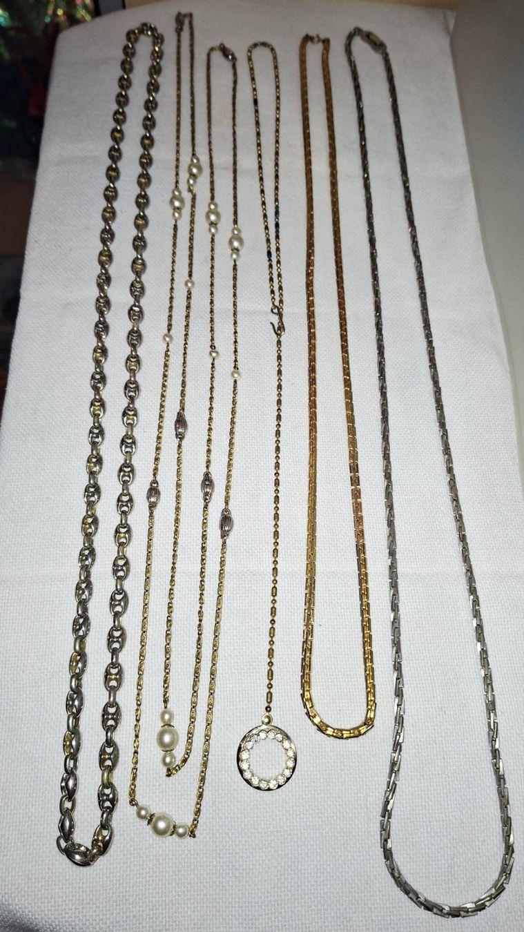 Autres bijoux: *Halsketten* – D'occasion à Weiningen ZH par nic--ole