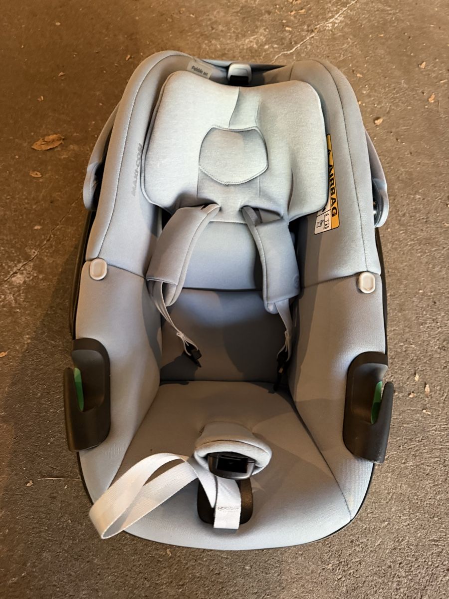 Maxi-Cosi Seggiolini per auto: Babyschale Maxi-Cosi Pebble 360 + Isofix Basis – Usato da Baden venduto da ssi_6jxz 3