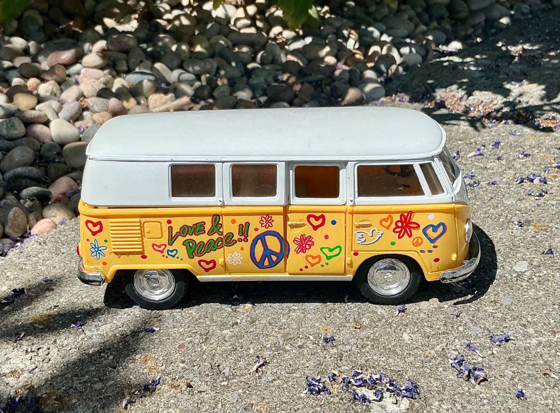 Spielzeuge: ÄLTERER VW BUS – Gebraucht aus Zell LU von Silvermemory 3