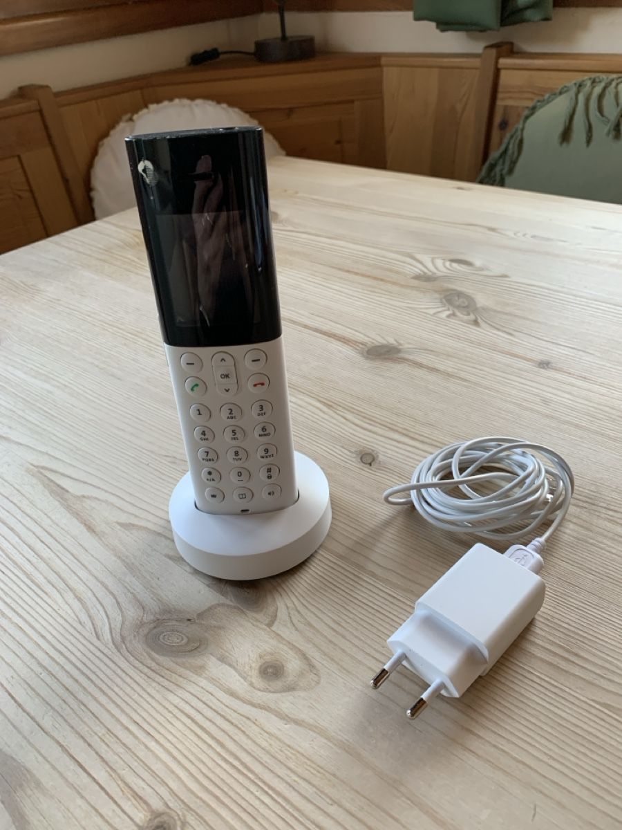 Swisscom Telefoni: HD-Phone Zermatt Charger white – Nuovo (secondo la descrizione) da Malix venduto da Bigbonsay