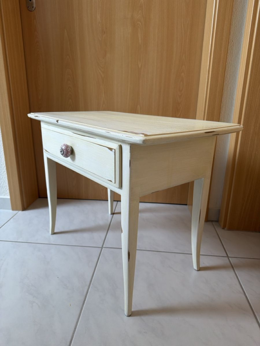 Comodini: Beistelltisch, Nachttisch, Vintage. – Usato da Biberist venduto da Momo33 3