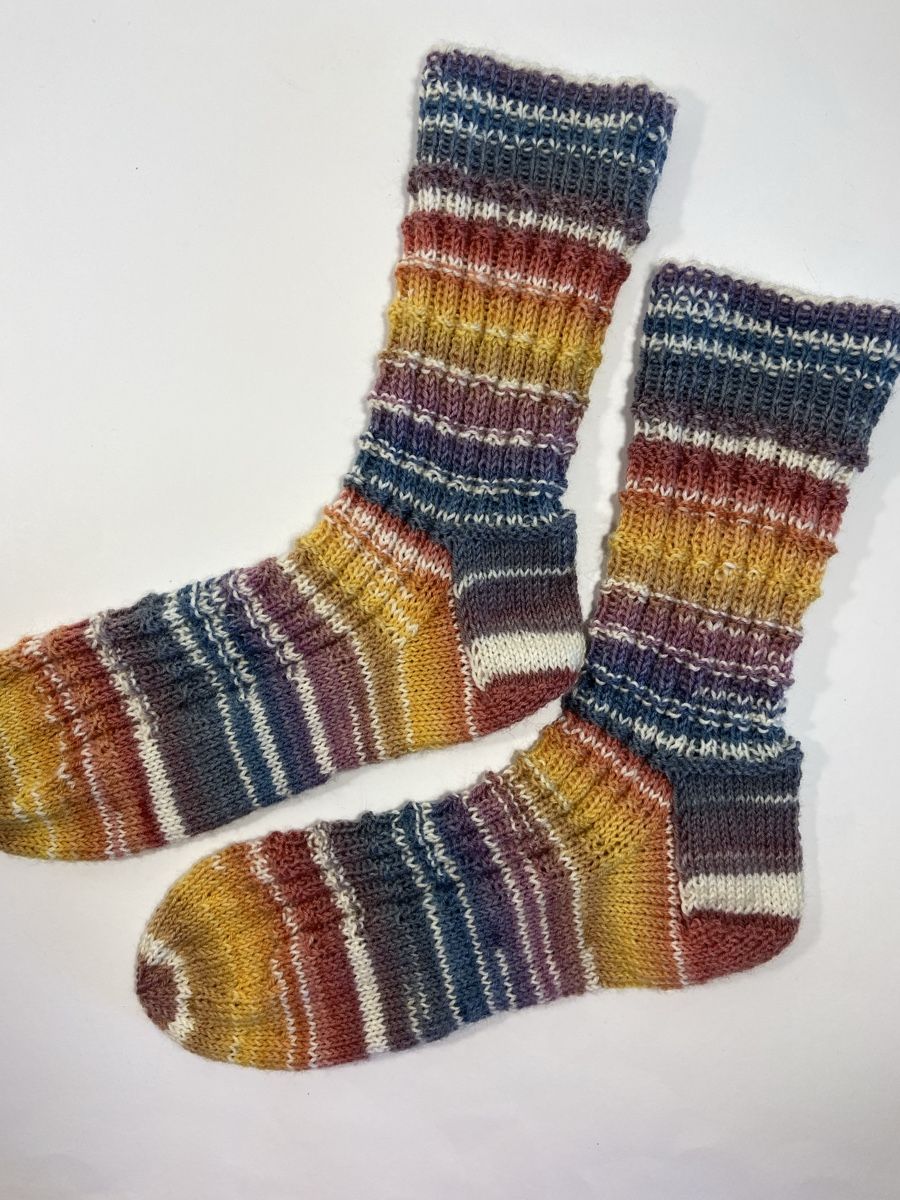 Chaussettes: Socken handgestrickt Gr. 38/39 – Neuf avec emballage d'origine à Grosshöchstetten par Maschenshop