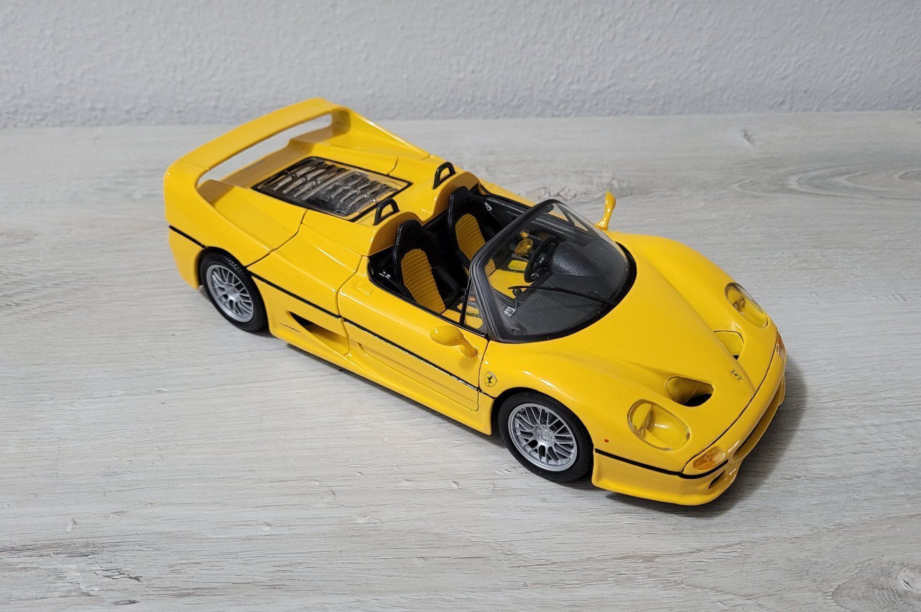 Maisto Modellautos: FERRARI F50 SPYDER 1:18 – Gebraucht aus Chiasso von R.e.g.59 3