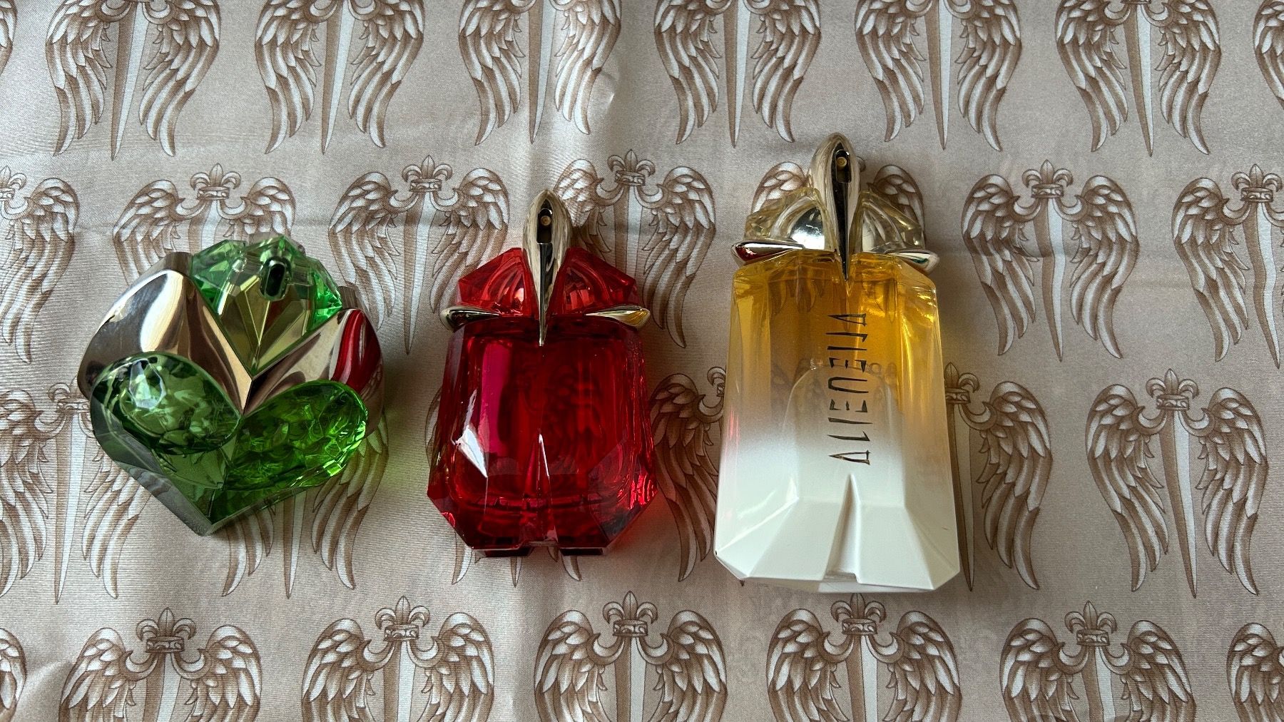 Mugler Parfum & Eau de Toilette: Mugler Alien Eau Sublime, Alien Aura, Alien Fusion – Gebraucht aus Schaan von