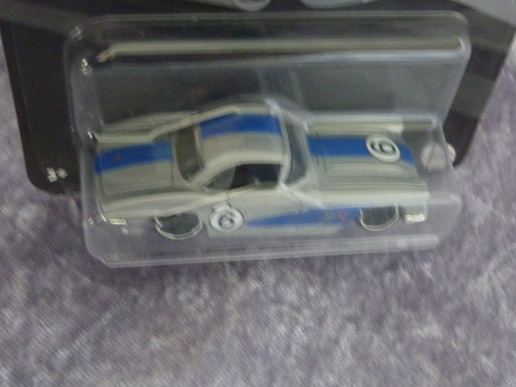 Hot Wheels Modellini d'auto: Chevrolet Corvette 1962  1:64 – Nuovo e nell'imballaggio originale da Dürrenäsch venduto da Cobra1ch 2