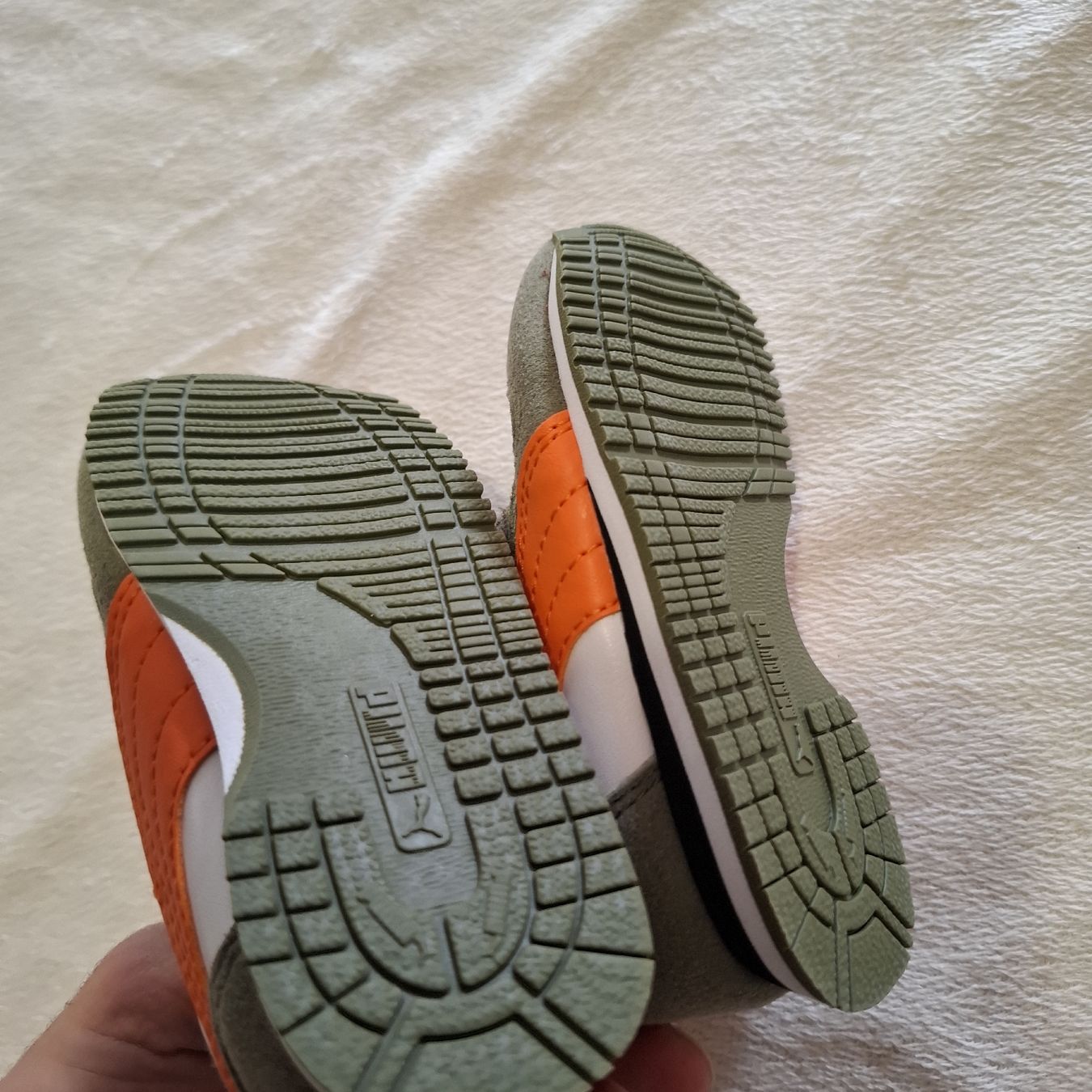 Puma Scarpe per ragazzi: Puma Baskets Bébé Kaki Blanc Orange Scratch Taille 20 – Nuovo (secondo la descrizione) da Le Locle venduto da QualiteExpress 3