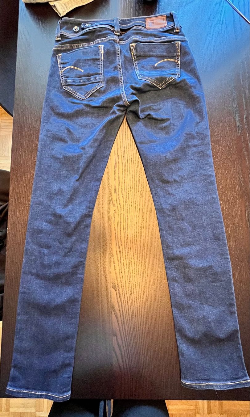Jeans: Jeans Gr 29/32 neuwertig – Usato da Bönigen venduto da mxelaniie 1