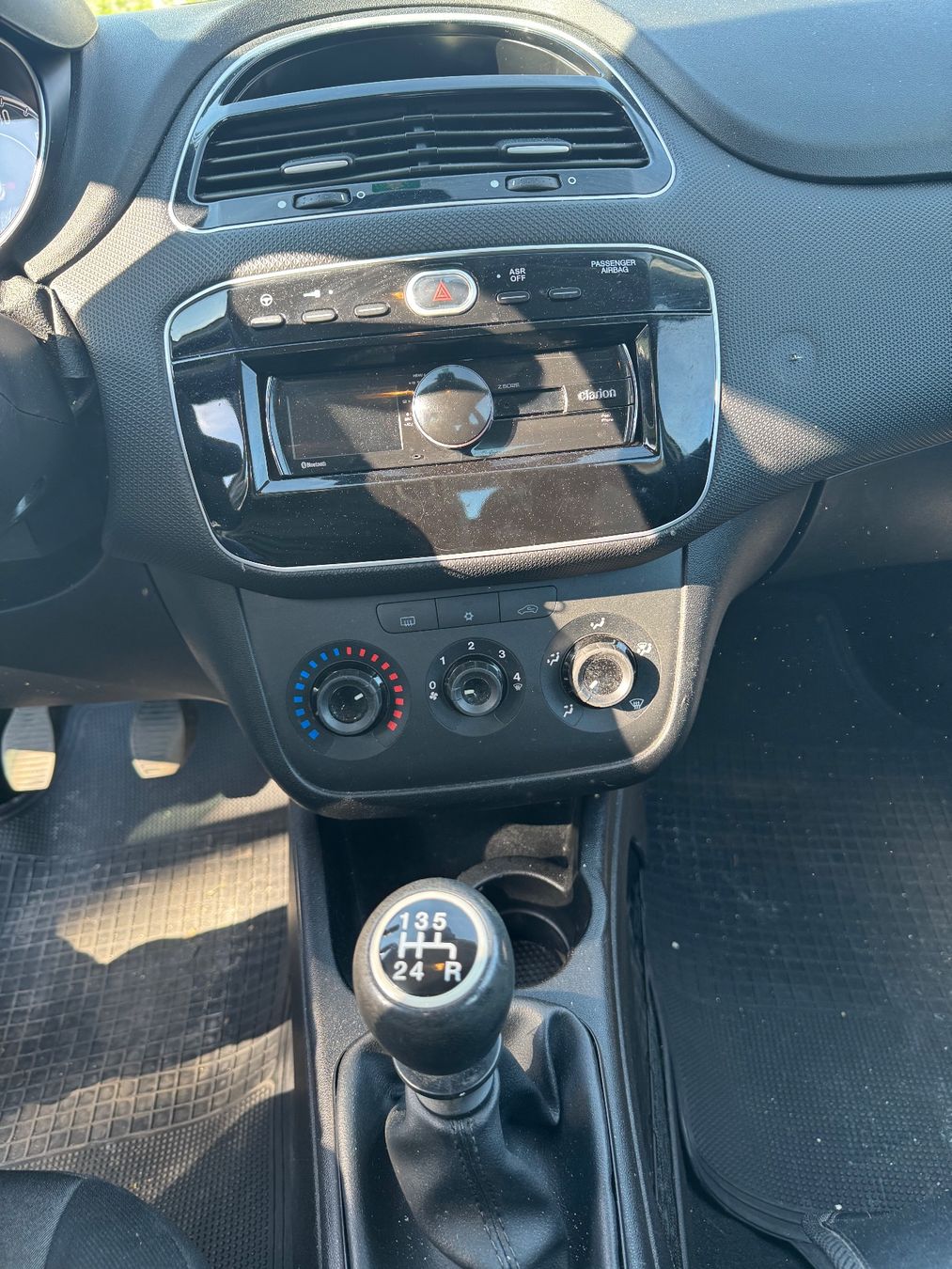 Fiat Automobili: Fiat Punto 1.2 – Usato da St. Gallen venduto da Pro-Autos 7