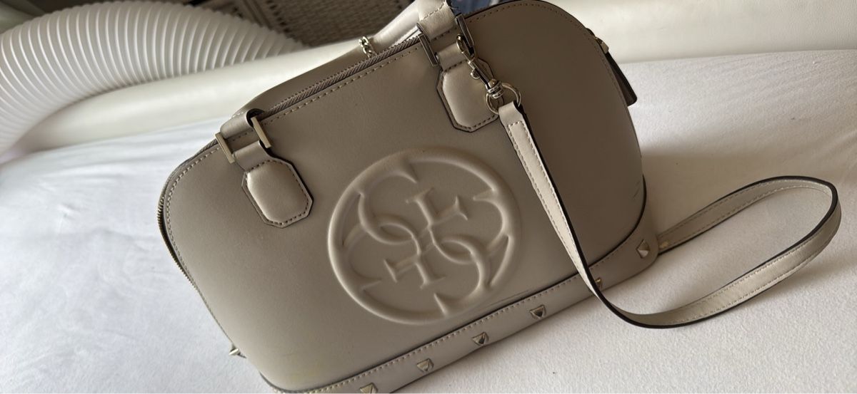 Guess Borse da donna: Schicke Guess Handtasche / beige – Usato da Dietikon venduto da cri_vj5l 1
