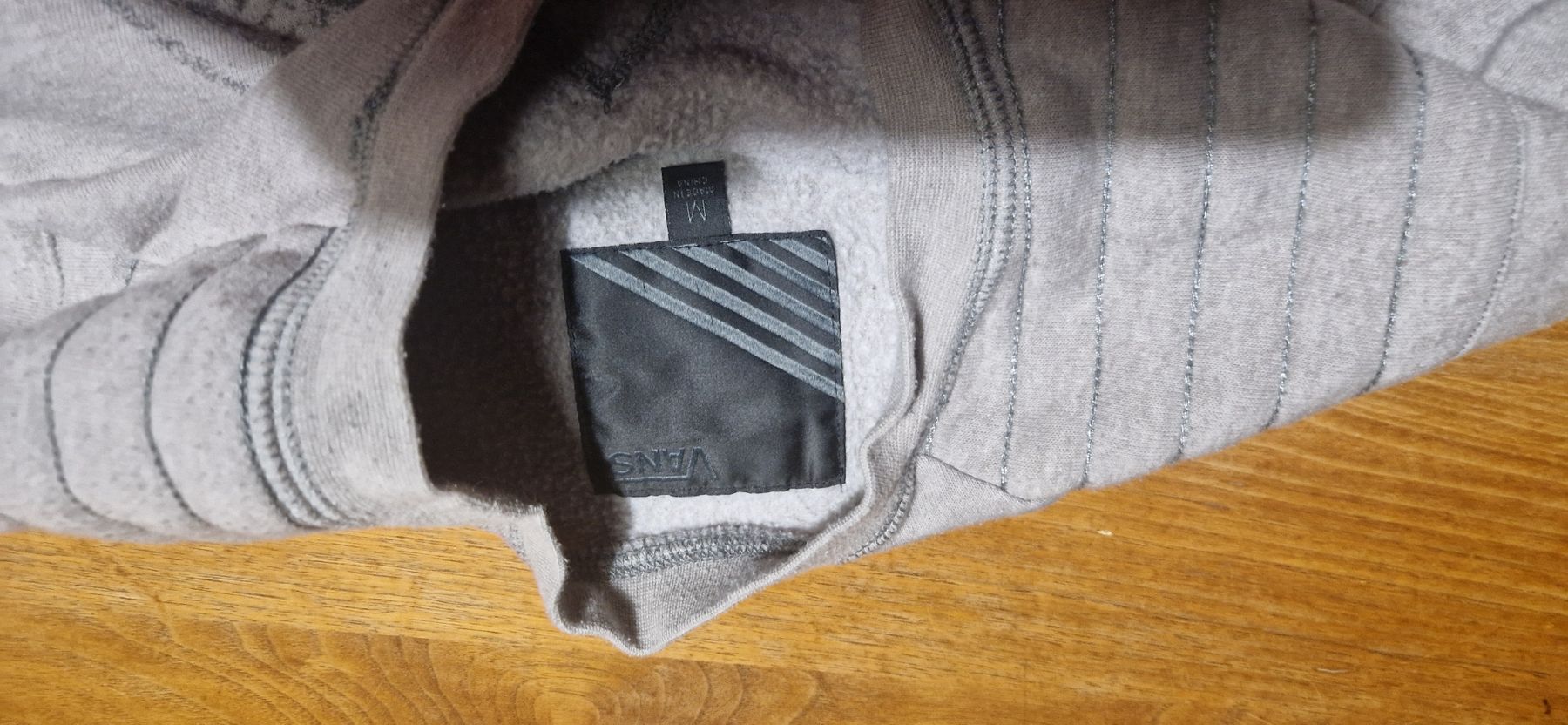 Pullover & Sweatshirts: Vans Pullover Original grau in Grösse M  – Gebraucht aus Rheineck von SilviaGO1 2