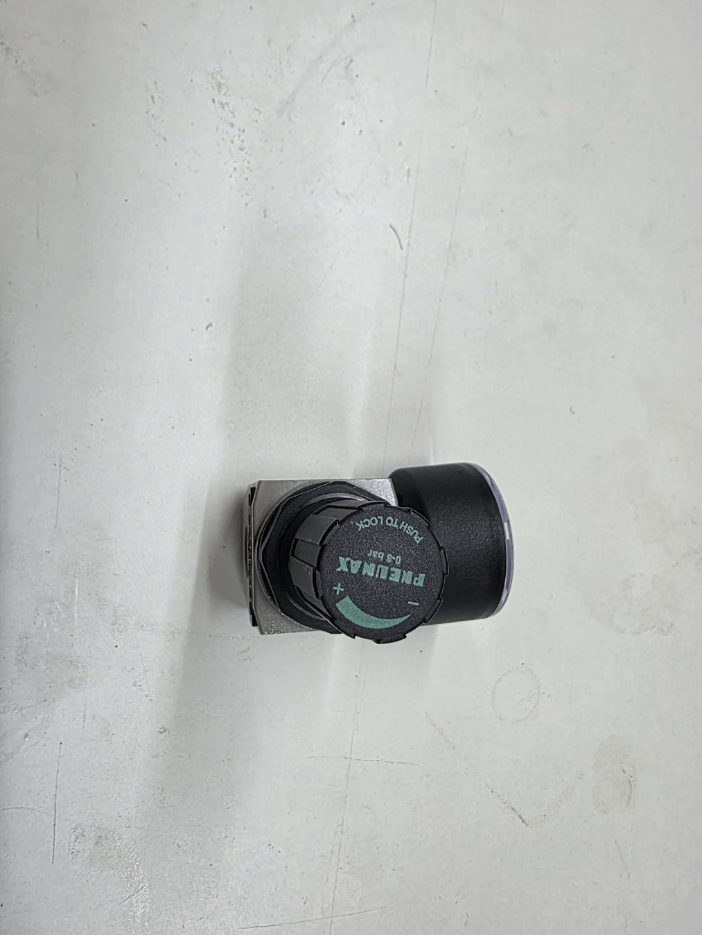 Kompressoren: Druckluft Regler mit Manometer Pneumax – Neu und originalverpackt aus Rüti ZH von Madeira14 2
