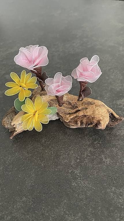 Plantes & graines: Arrangement de fleurs artisanales en bas nylon.  – D'occasion à Biel/Bienne par Freunemy 4