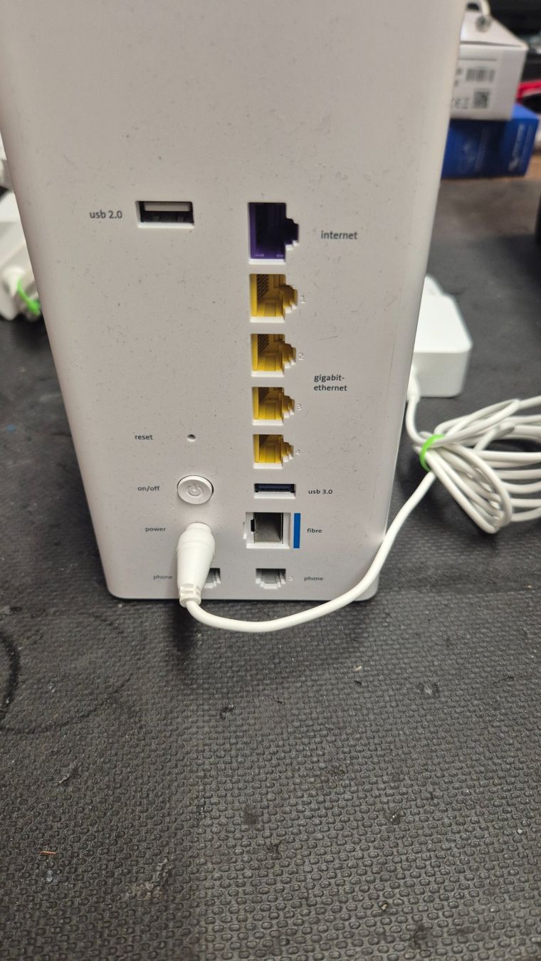 Swisscom Modem & Router: Kompl. Swisscom Internet Zubehör – Usato da Würenlos venduto da ghelfert 1
