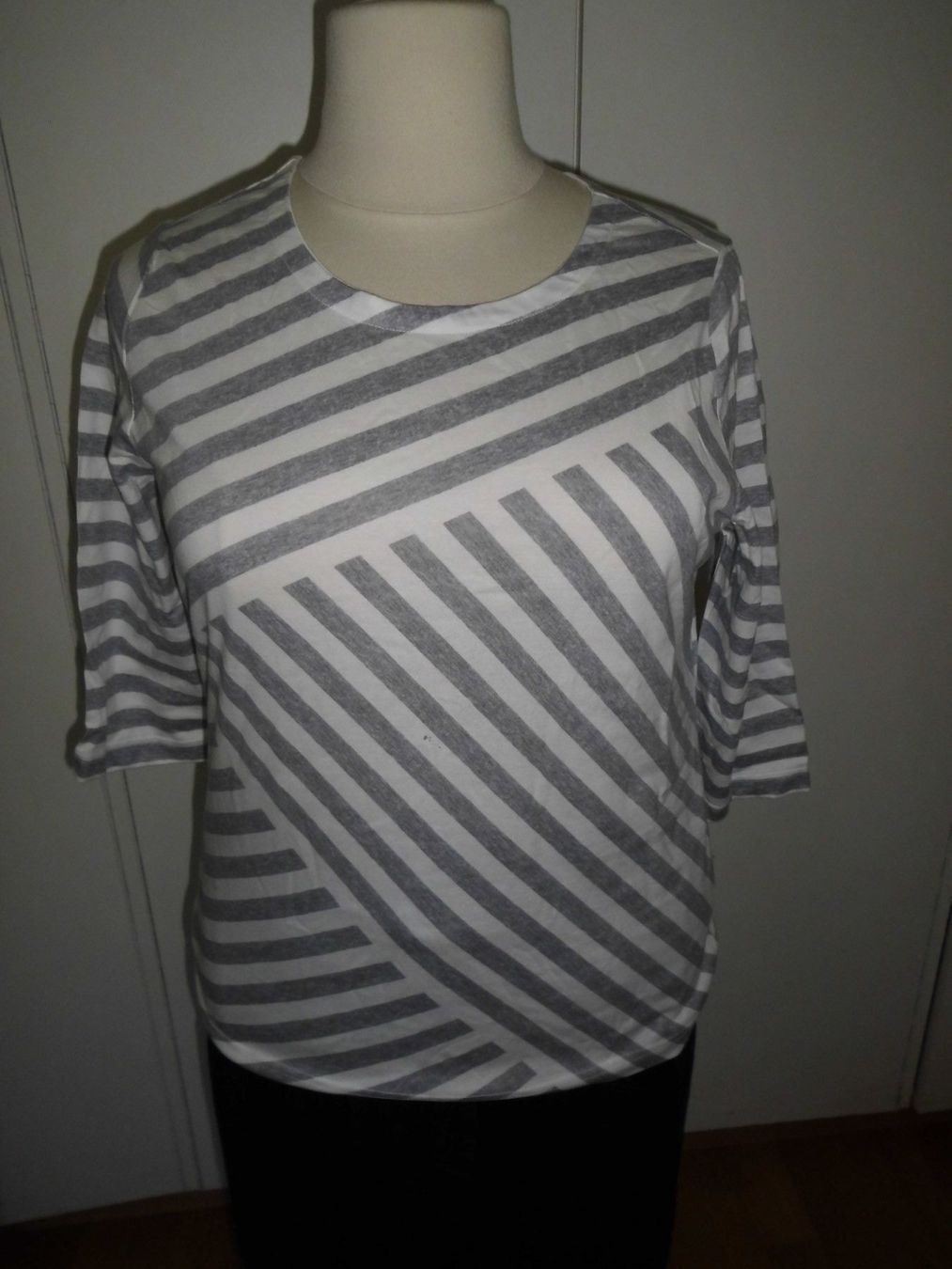 T-shirt: T-shirt blanc/gris rayé T. 46 – Nuovo (secondo la descrizione) da Marin-Epagnier venduto da Madja