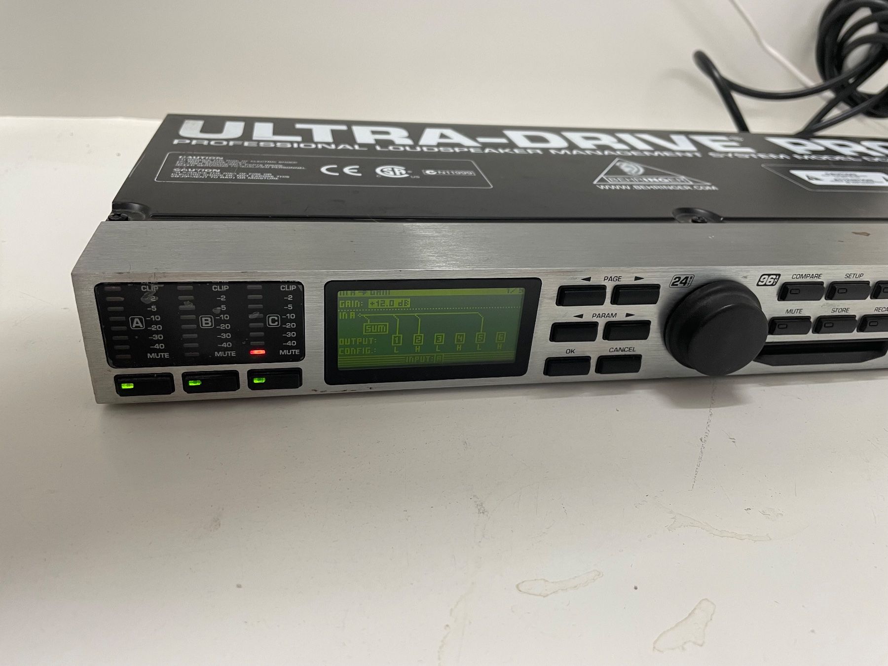 Behringer Egaliseurs: Behringer Ultradrive Pro DCX2496 – D'occasion à Zürich par haeschesnonid 1