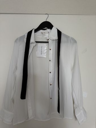 Grace & Chili Blouse white with black tie size S