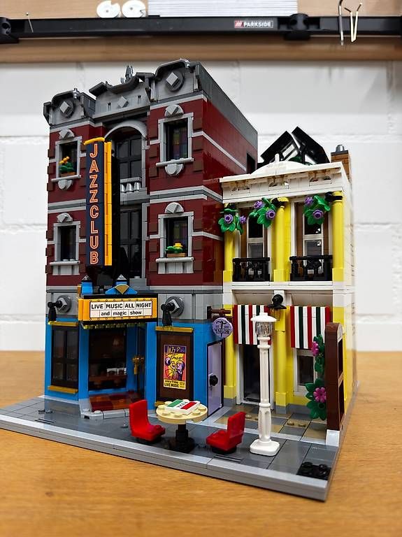 Lego Kit di costruzioni: Lego Creator Expert 10312 - Jazz Club – Usato da Weiach venduto da Stevo_Levo