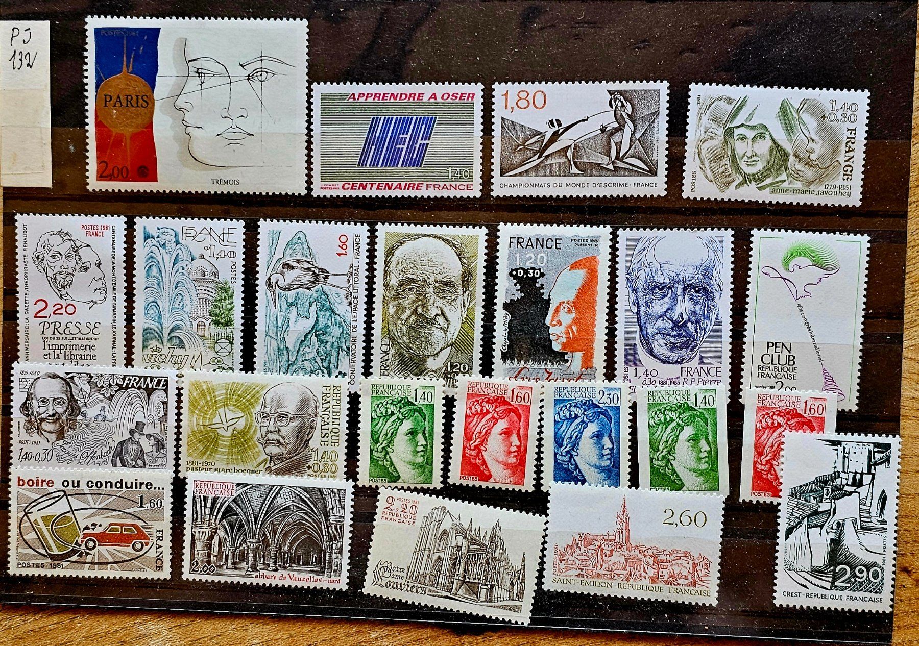 Tutti i francobolli: FRANCE timbres neufs **, 1981-82 – Nuovo (secondo la descrizione) da Les Valettes venduto da Nuba1