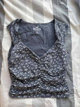 Hollister Top