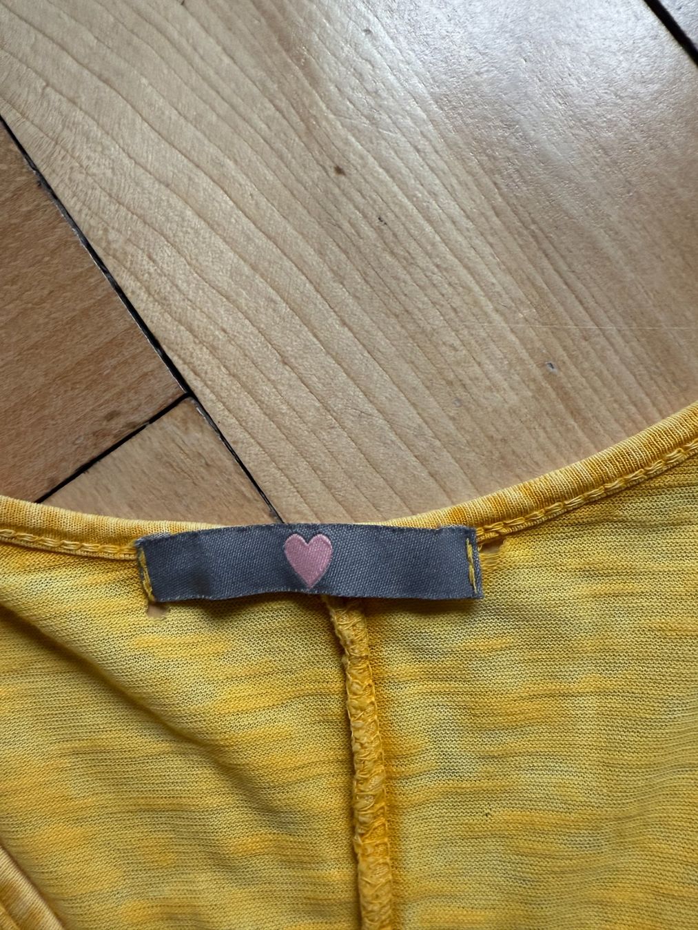 Vestiti: Kleid gelb mit Peace-Pailletten M – Usato da Zürich venduto da Diazaio 3